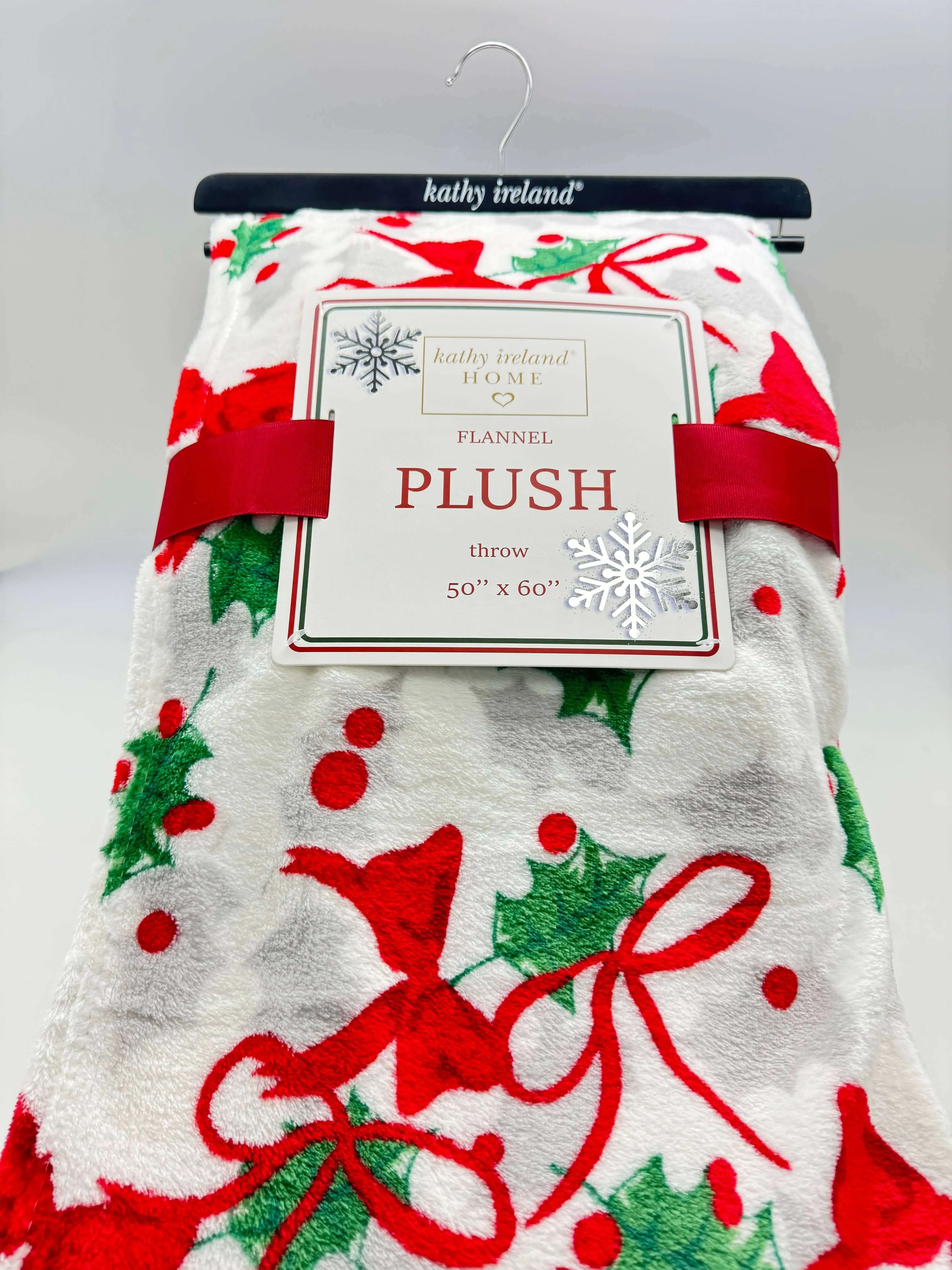 CHRISTMAS CHEER PLUSH THROW BLANKETS by Kathy Ireland