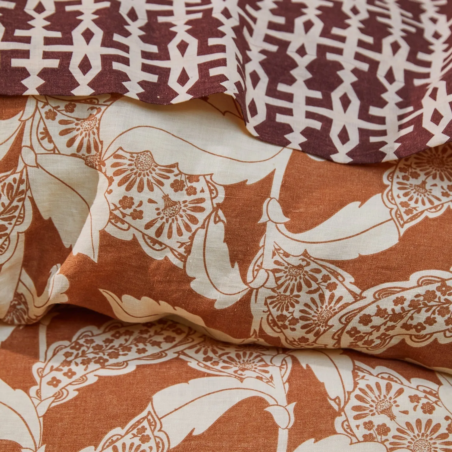 Keroli Tufted Bedcover