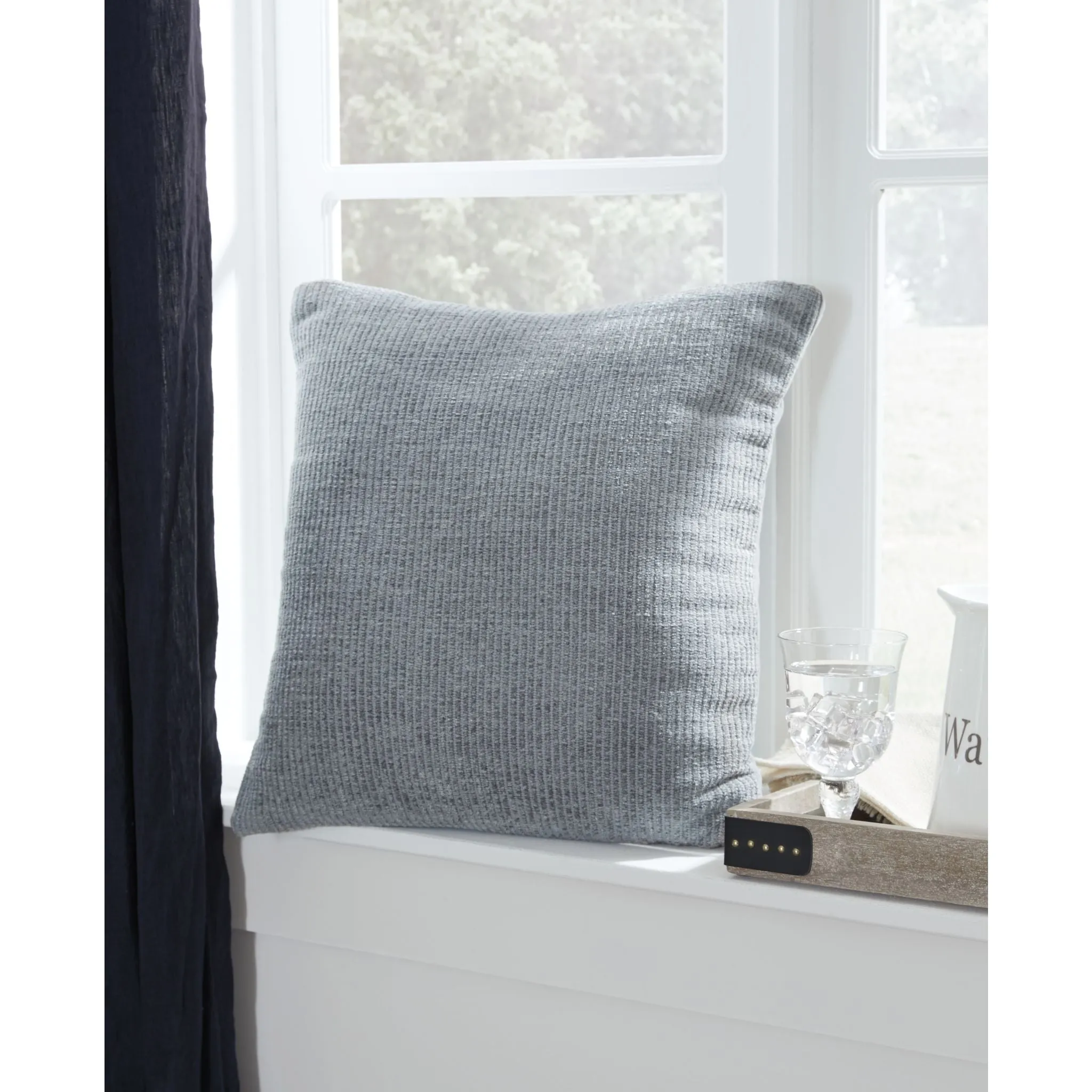 Larae Pillow