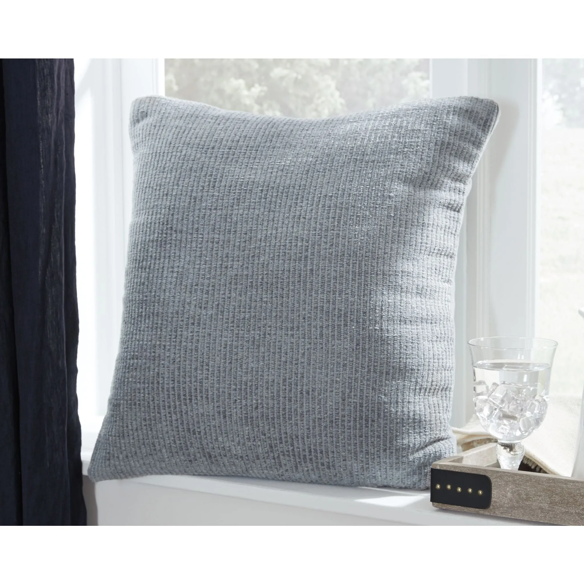Larae Pillow