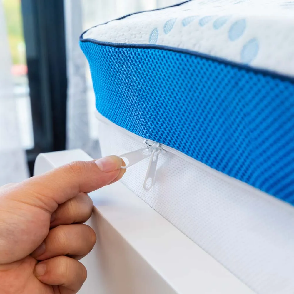 Straight 2 Sleep® Mattress Topper with Cooling Technology   2 BONUS Adjustable Pillows   FREE Delivery